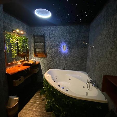 Tropicana Jacuzzi Apartment 크라쿠프 외부 사진